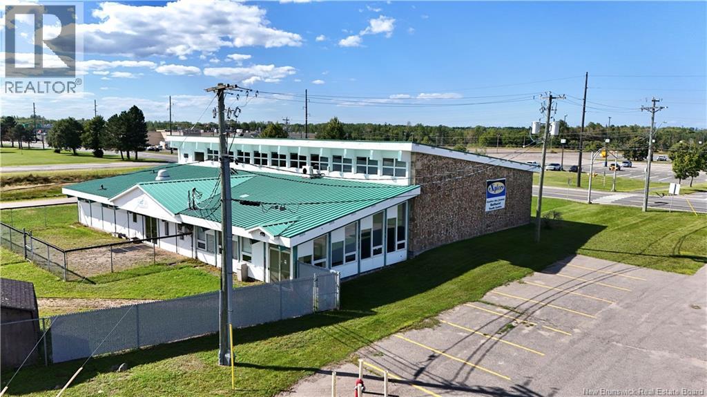895 St Anne, Bathurst, New Brunswick, E2A2N5, Bathurst, New Brunswick — photo 2 of 5