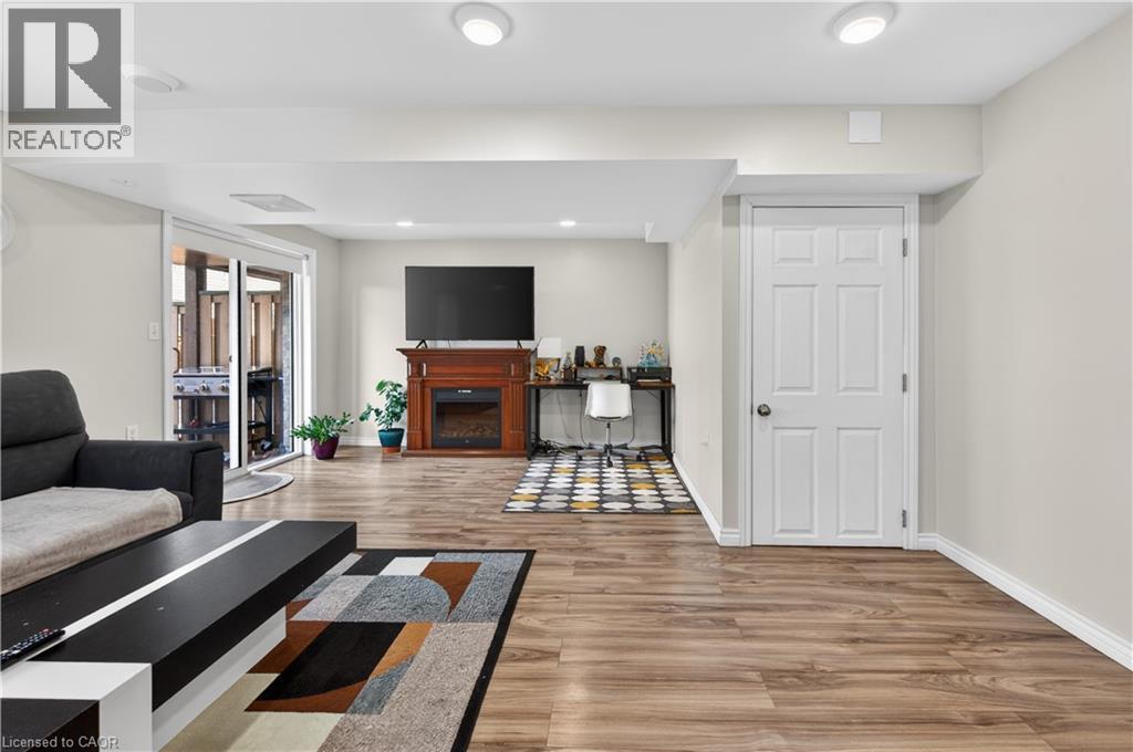 88 HIGHGATE Drive - Image 45