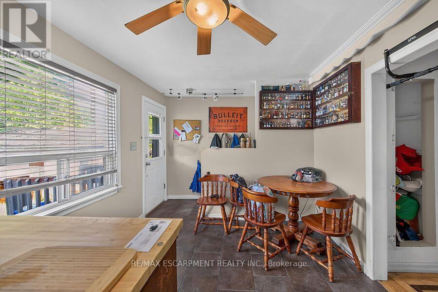 576 ROSSEAU ROAD - 10