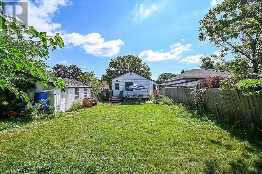 576 ROSSEAU ROAD - 16