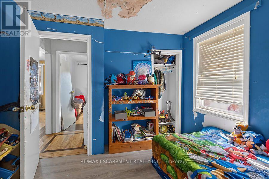 576 ROSSEAU ROAD - 5