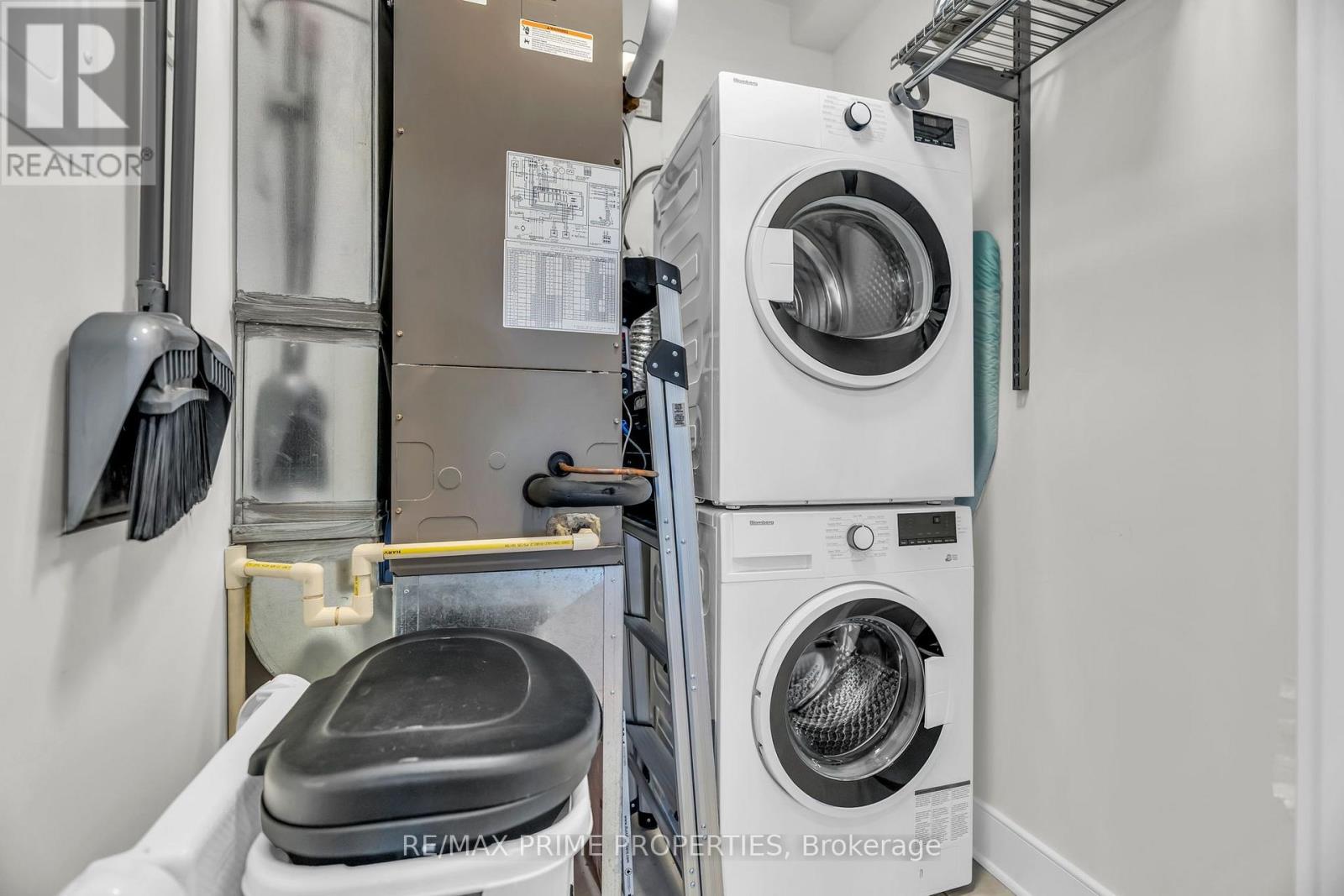 #110 320 SUGARCREEK TRAIL S - Image 33