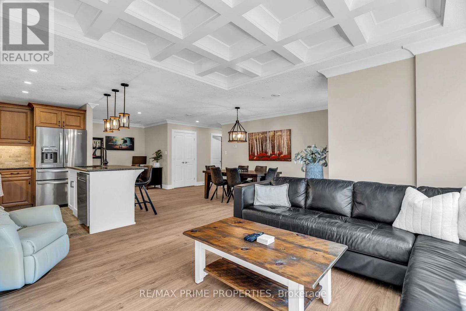 #110 320 SUGARCREEK TRAIL S - Image 8