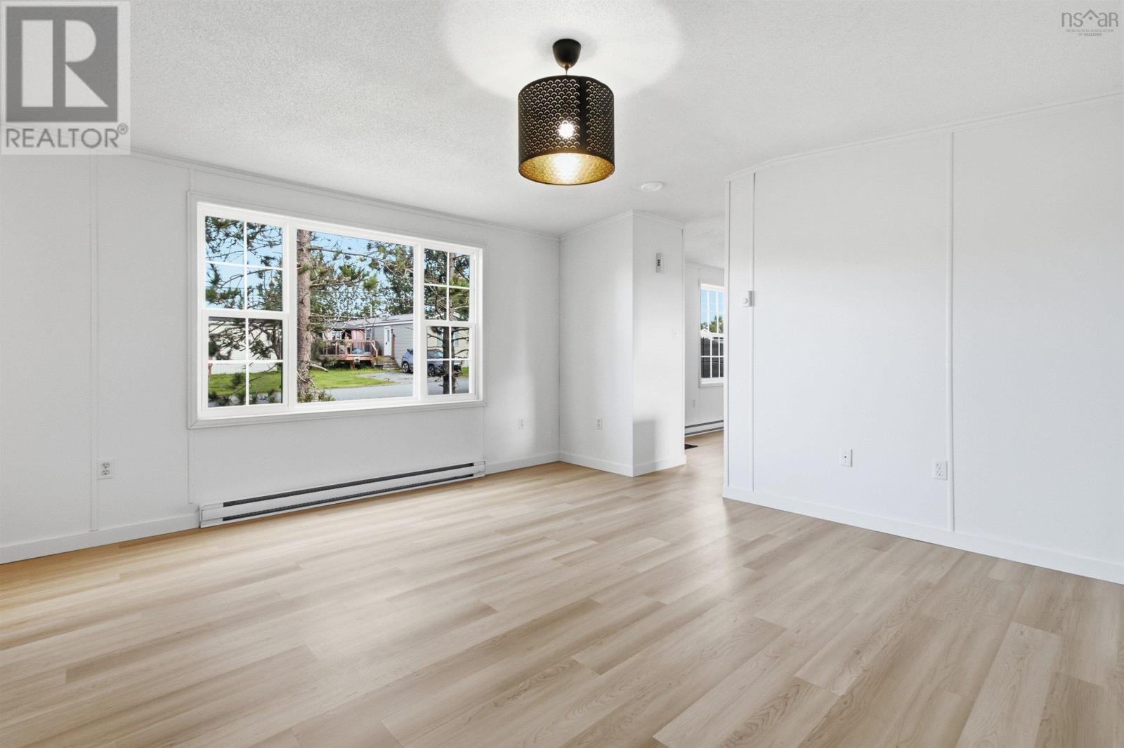 22 Davis Drive - Image 14