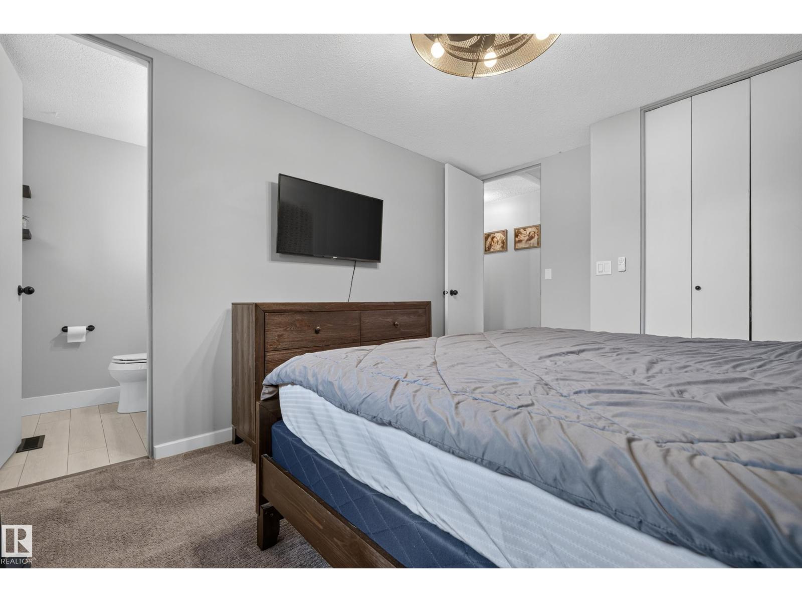 152 Mission AV - Image 25