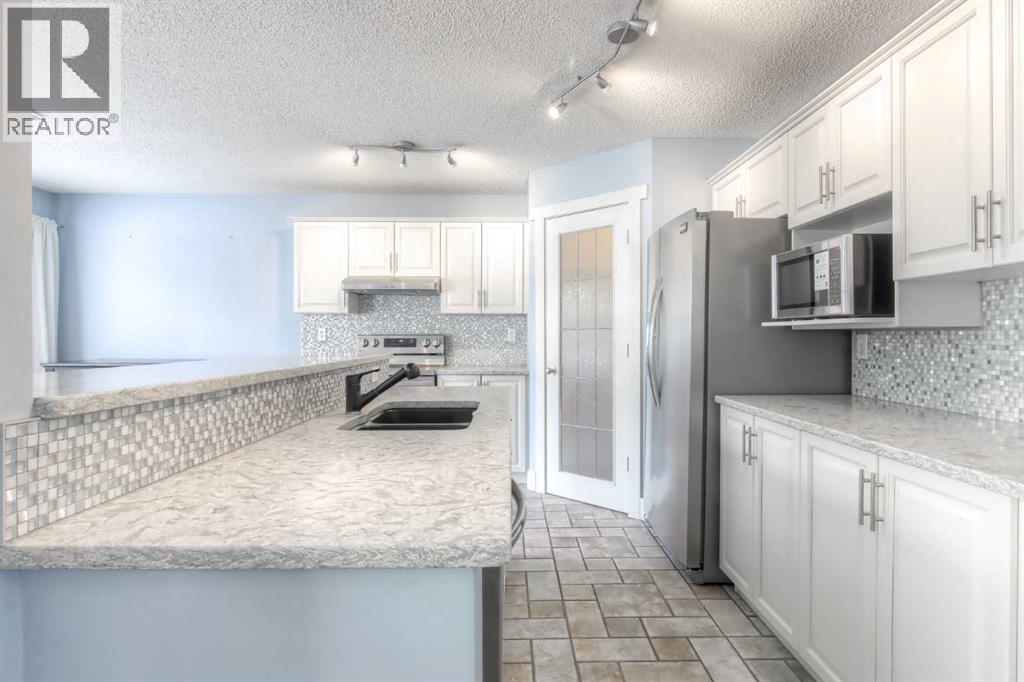 412 Springbank Place SW - 16