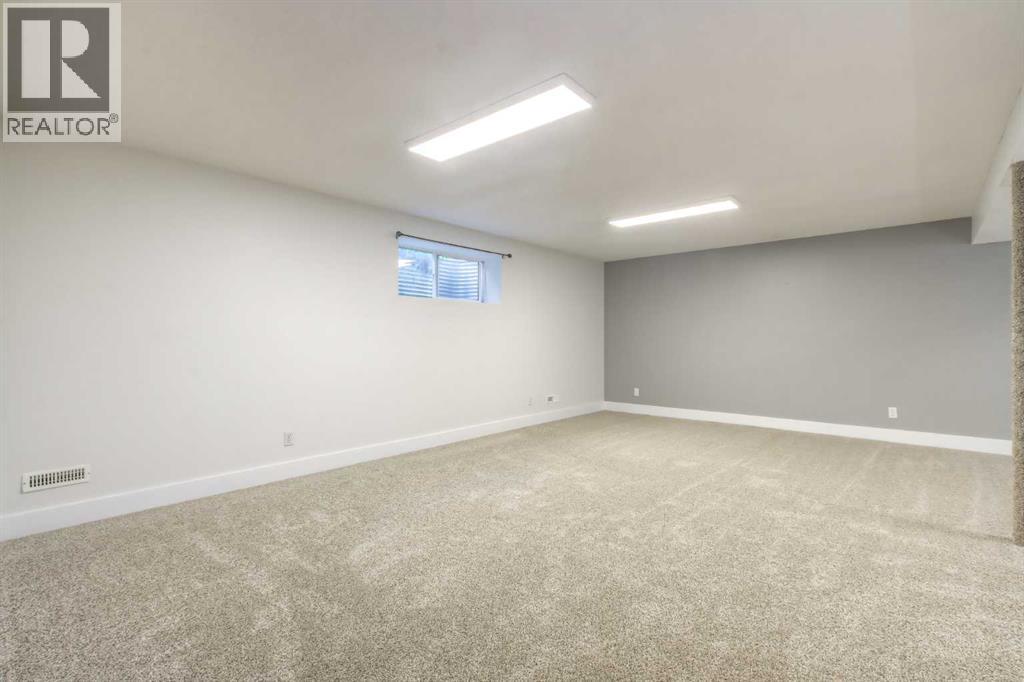 412 Springbank Place SW - 41