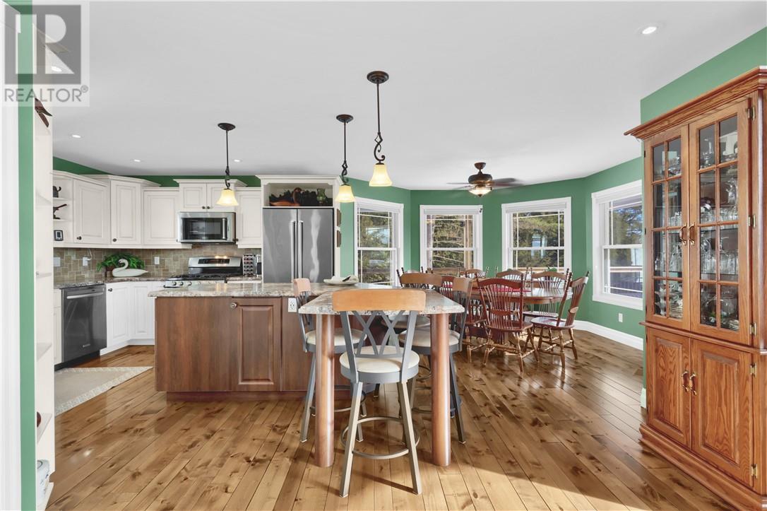 51 SUNRISE BAY Road - Image 33