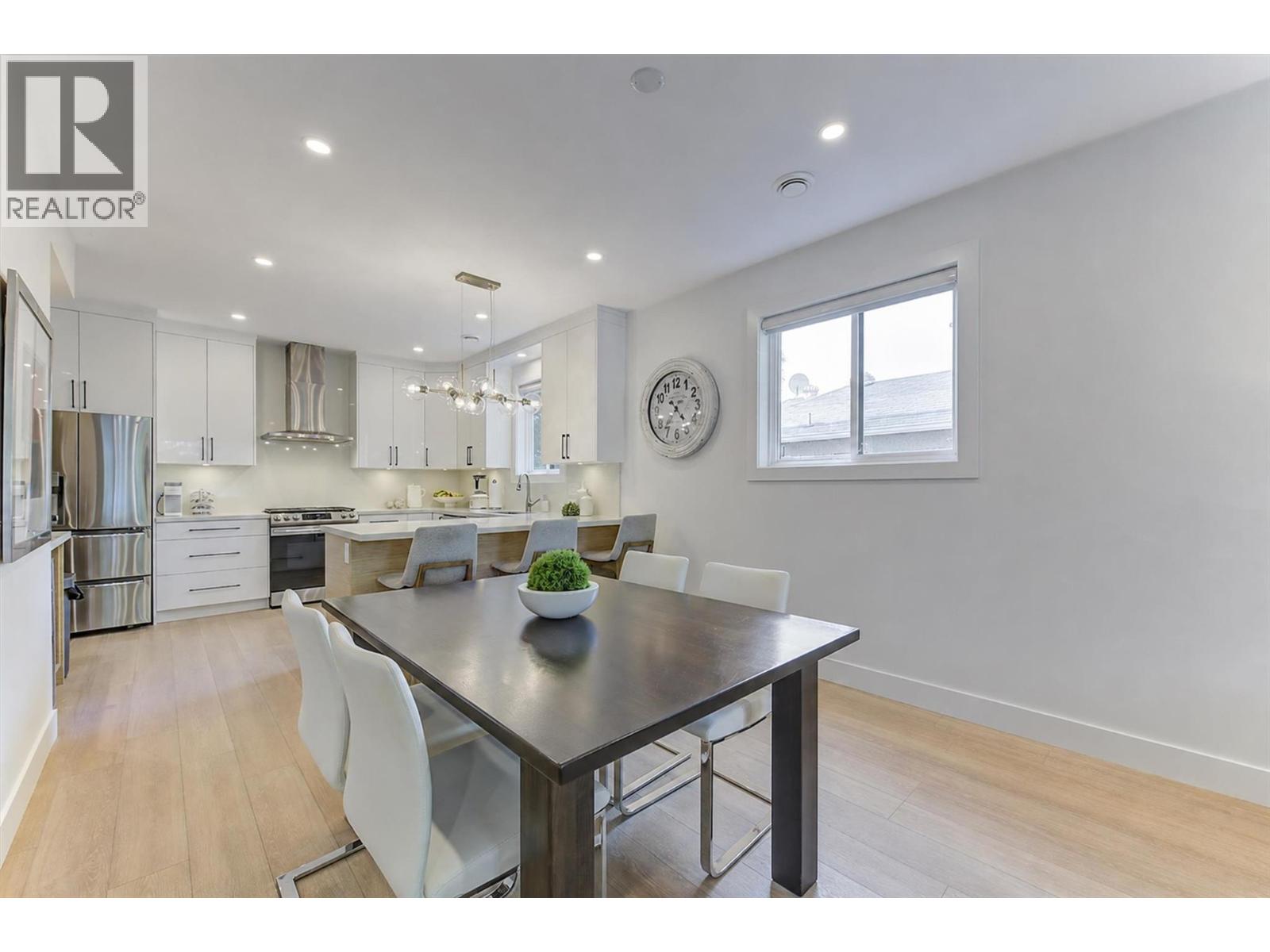 #2 2274 Woodlawn Street - 12
