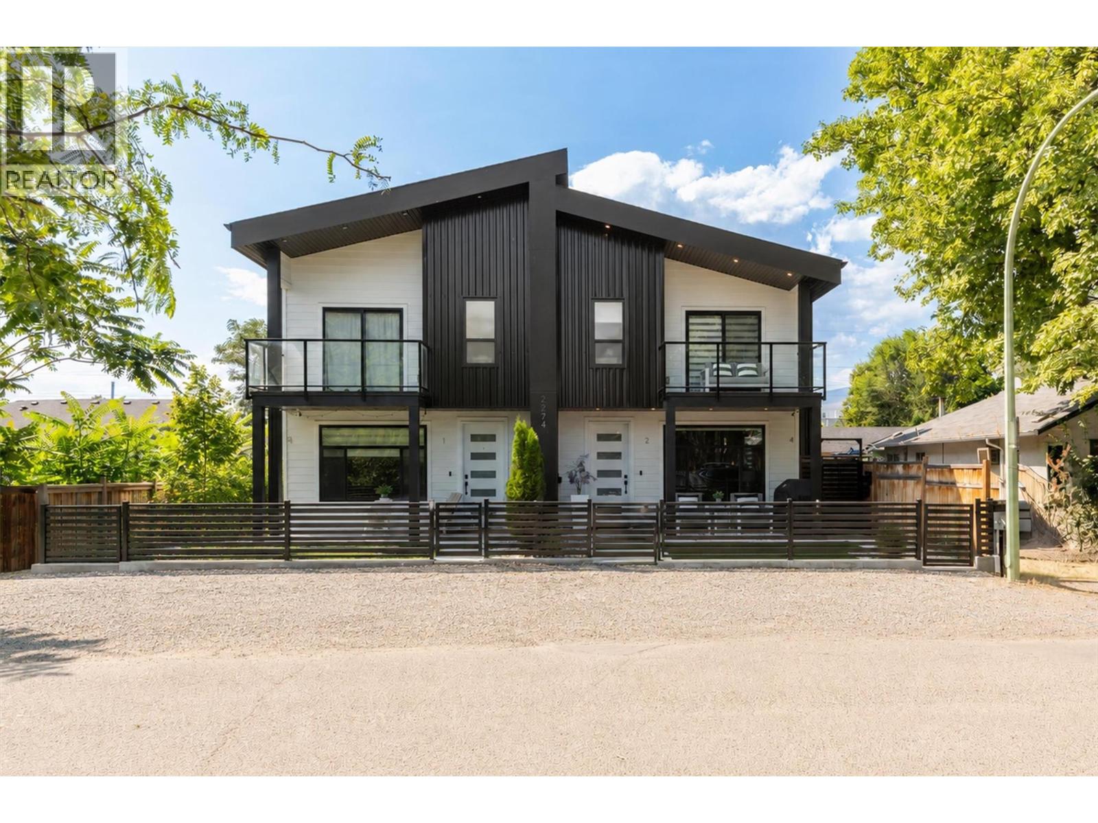2 2274 Woodlawn Street, Kelowna