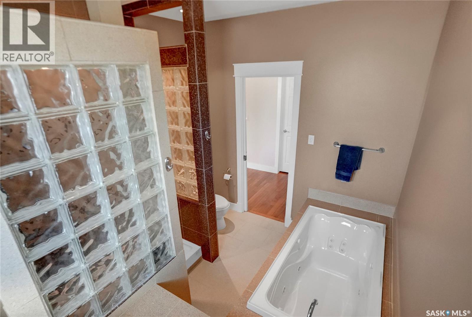 262 Wood Lily DRIVE - Image 28