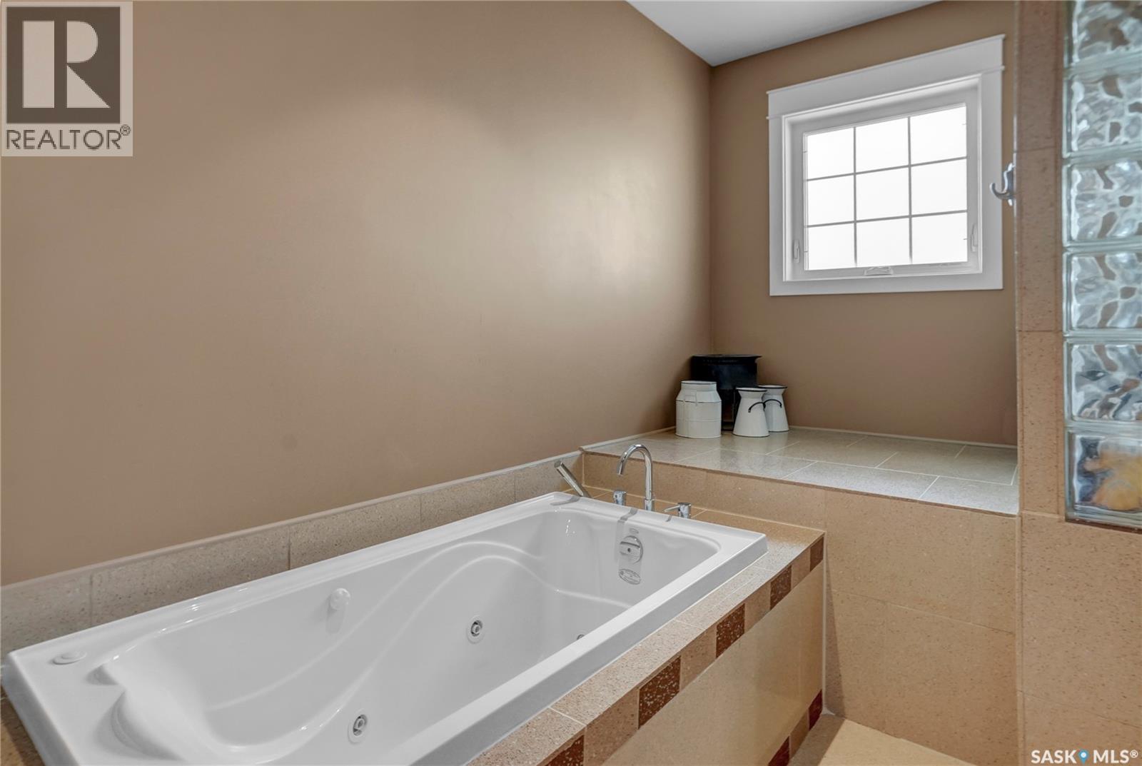 262 Wood Lily DRIVE - Image 33
