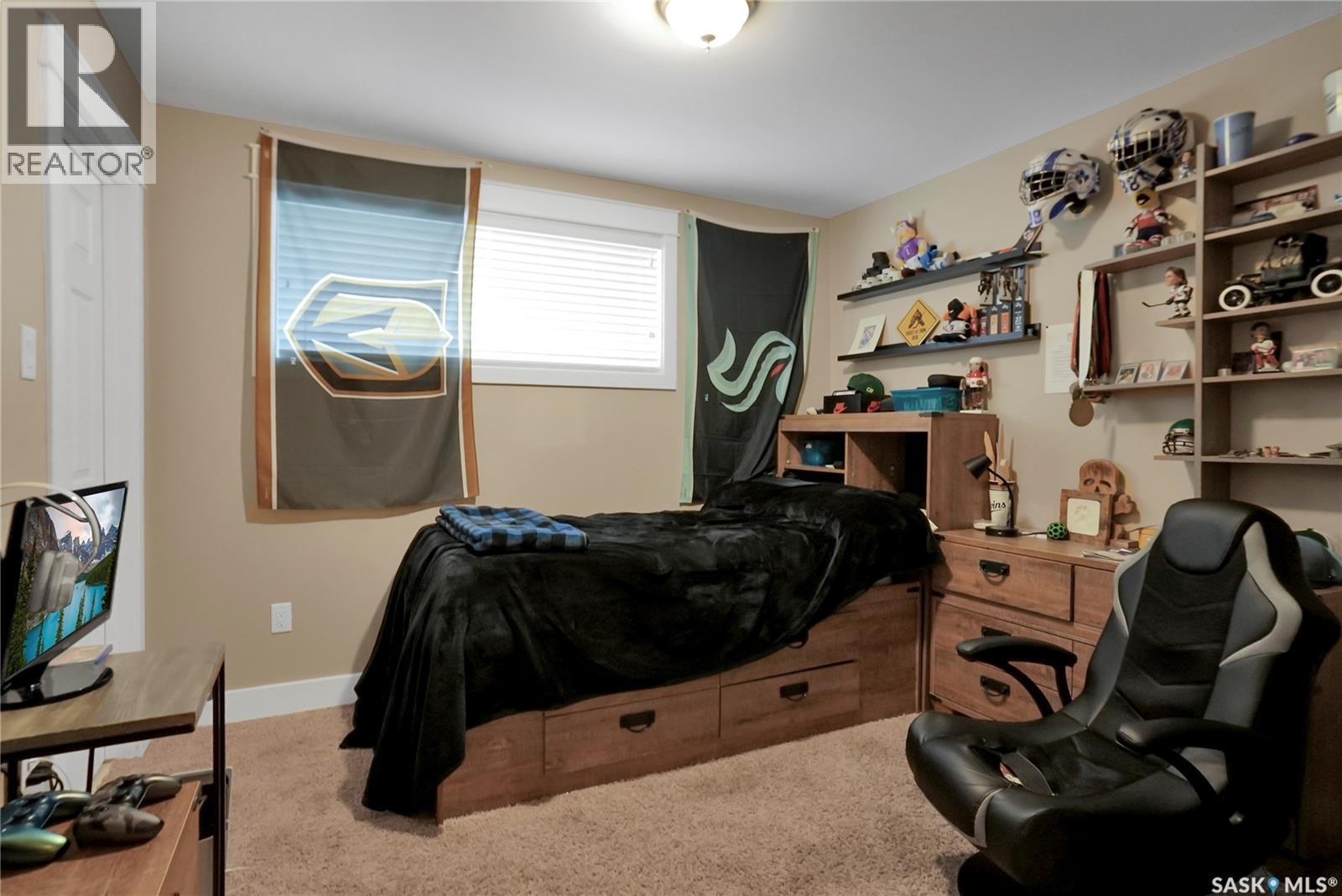 262 Wood Lily DRIVE - 42