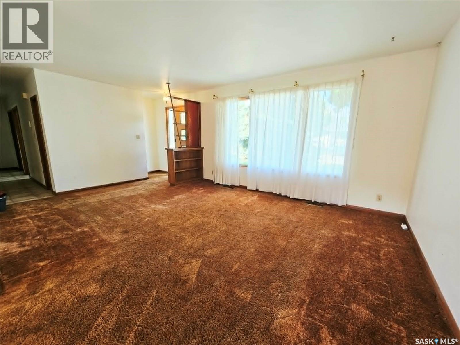 123 Riedel AVENUE W - 8