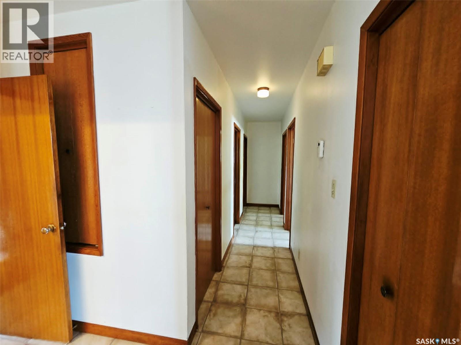 123 Riedel AVENUE W - Image 14