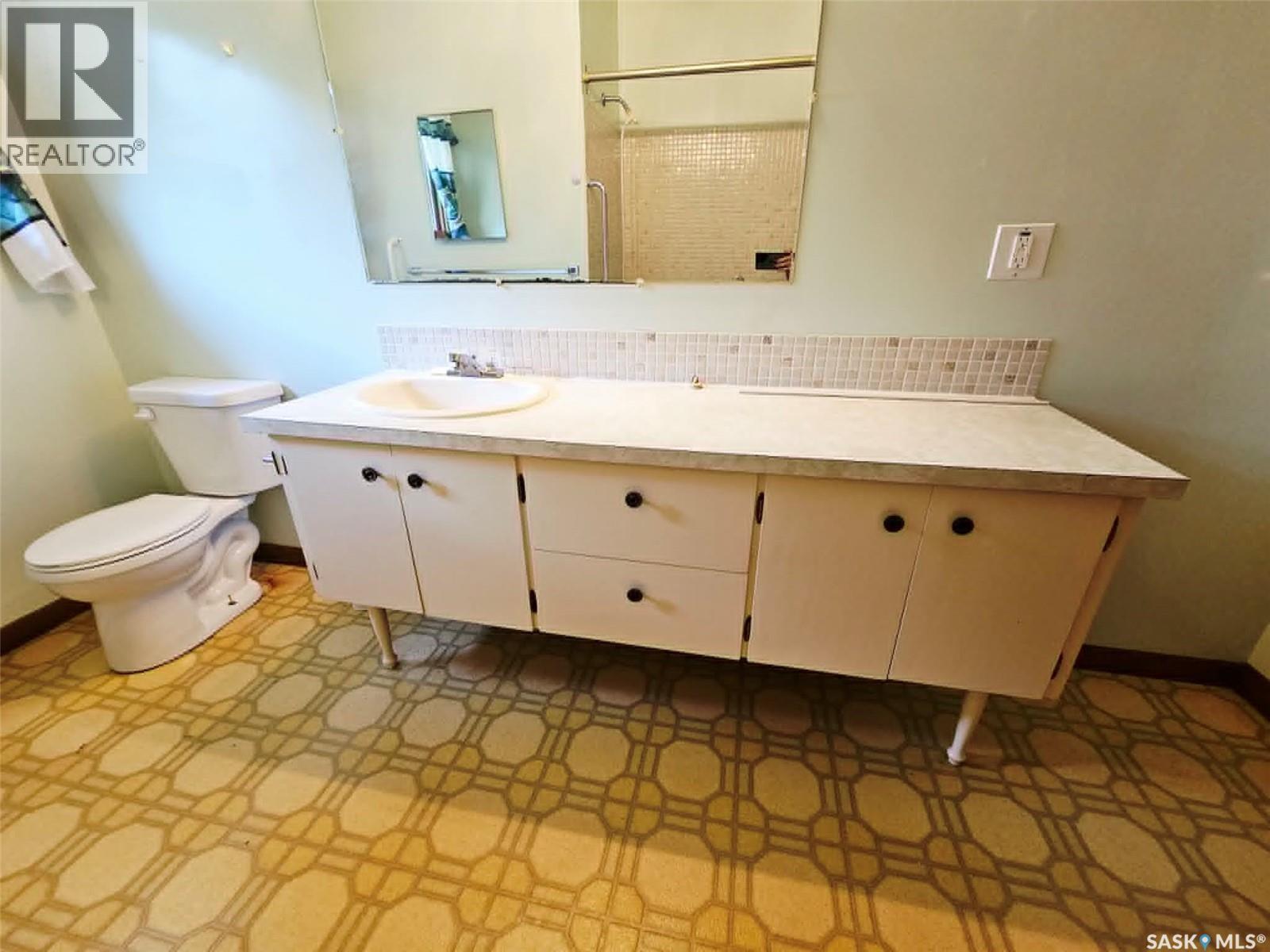 123 Riedel AVENUE W - 20