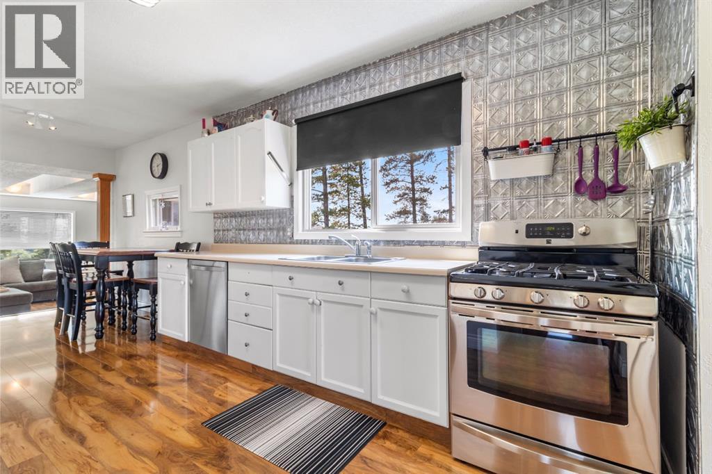 223 Devilder Avenue - 10