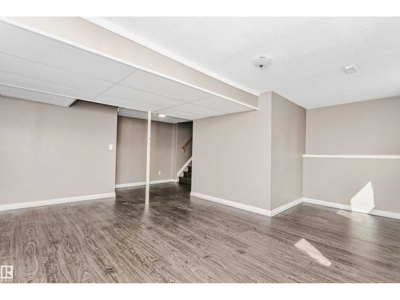 6612 182 ST NW - 34