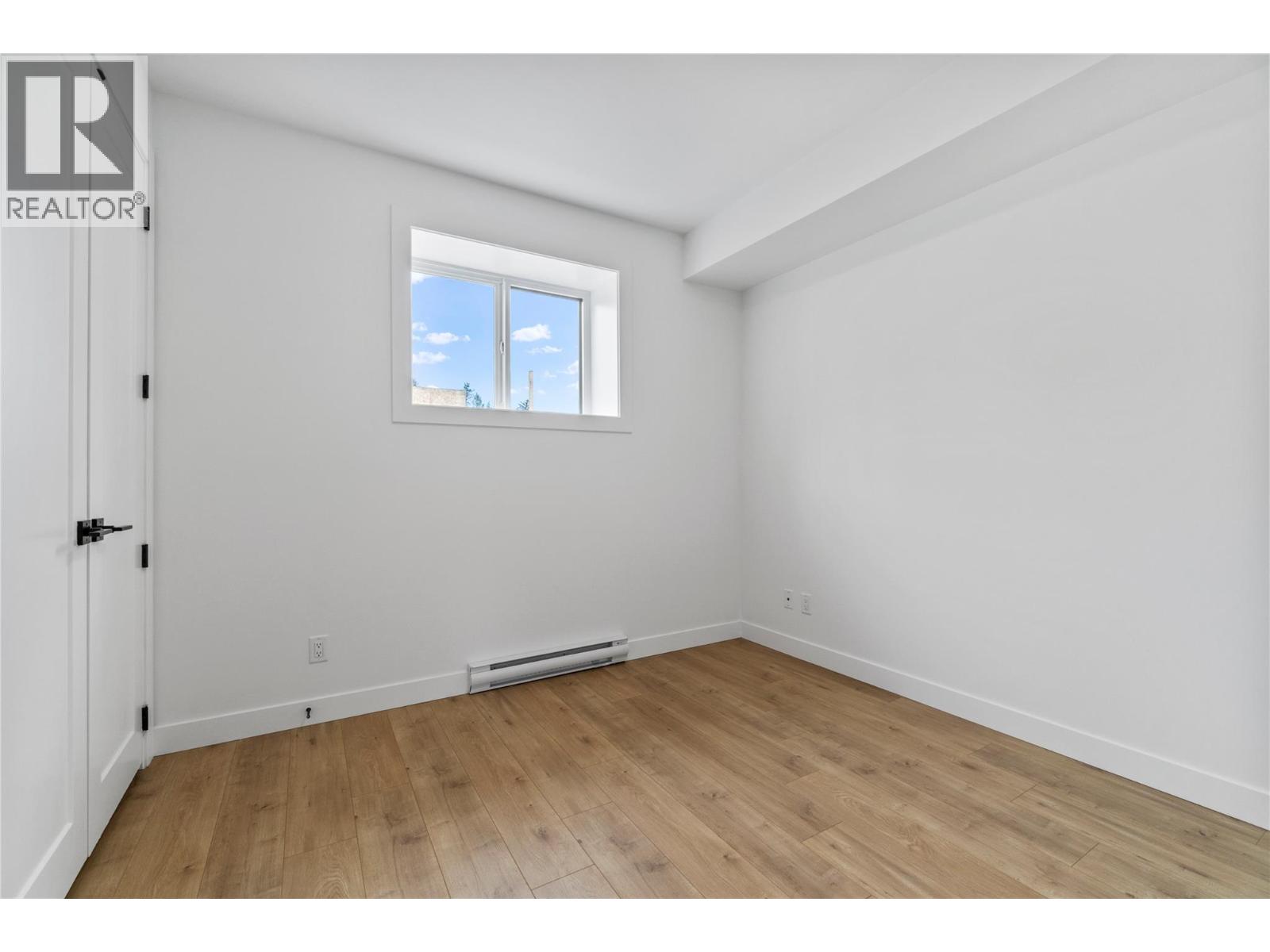 6841 42 Street NE - 52
