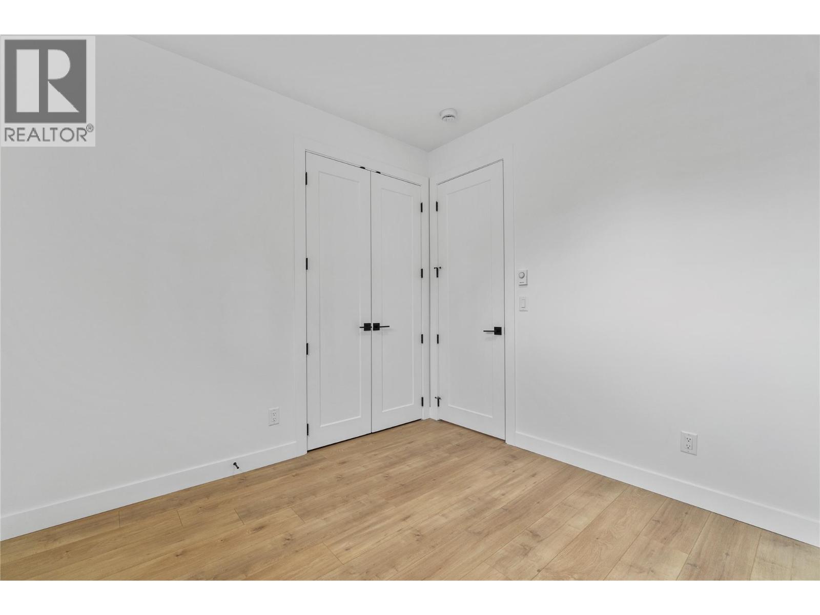 6841 42 Street NE - 51