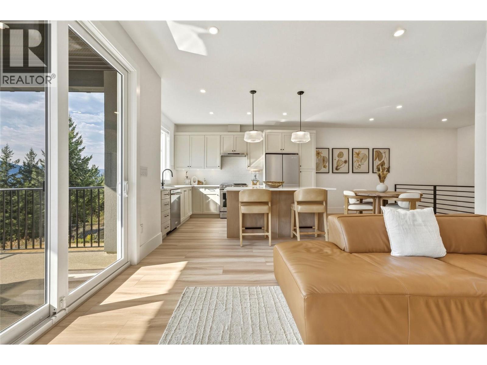 7012 Manning Place, Vernon