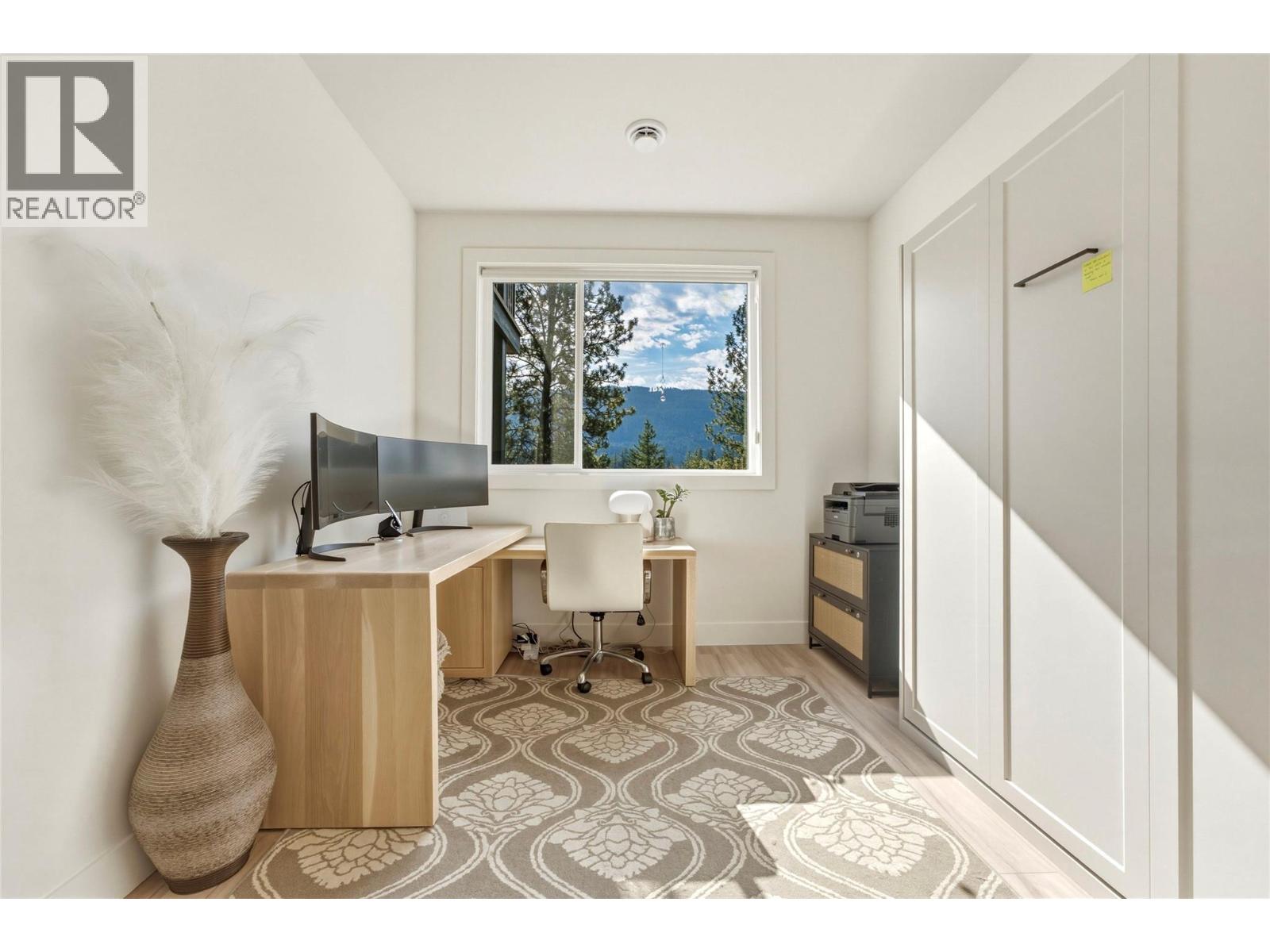 7012 Manning Place, Vernon
