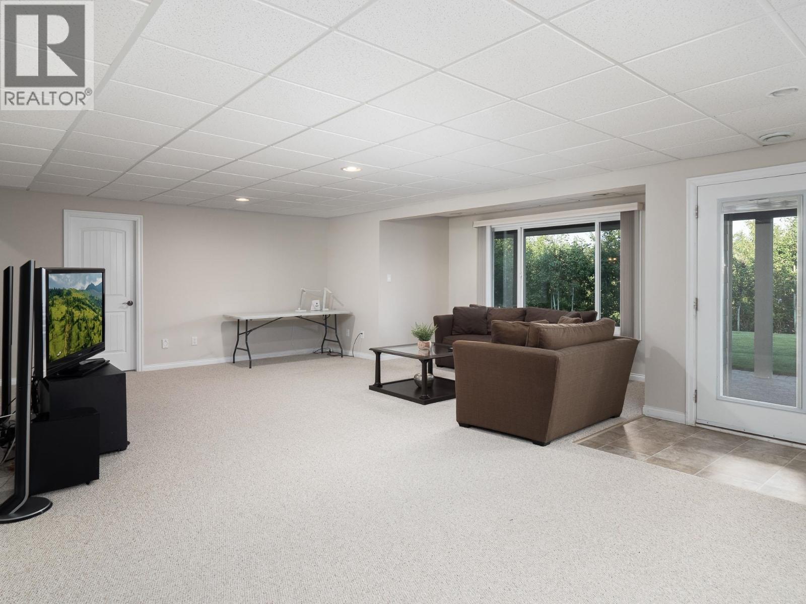 2450 MCTAVISH ROAD - Image 27