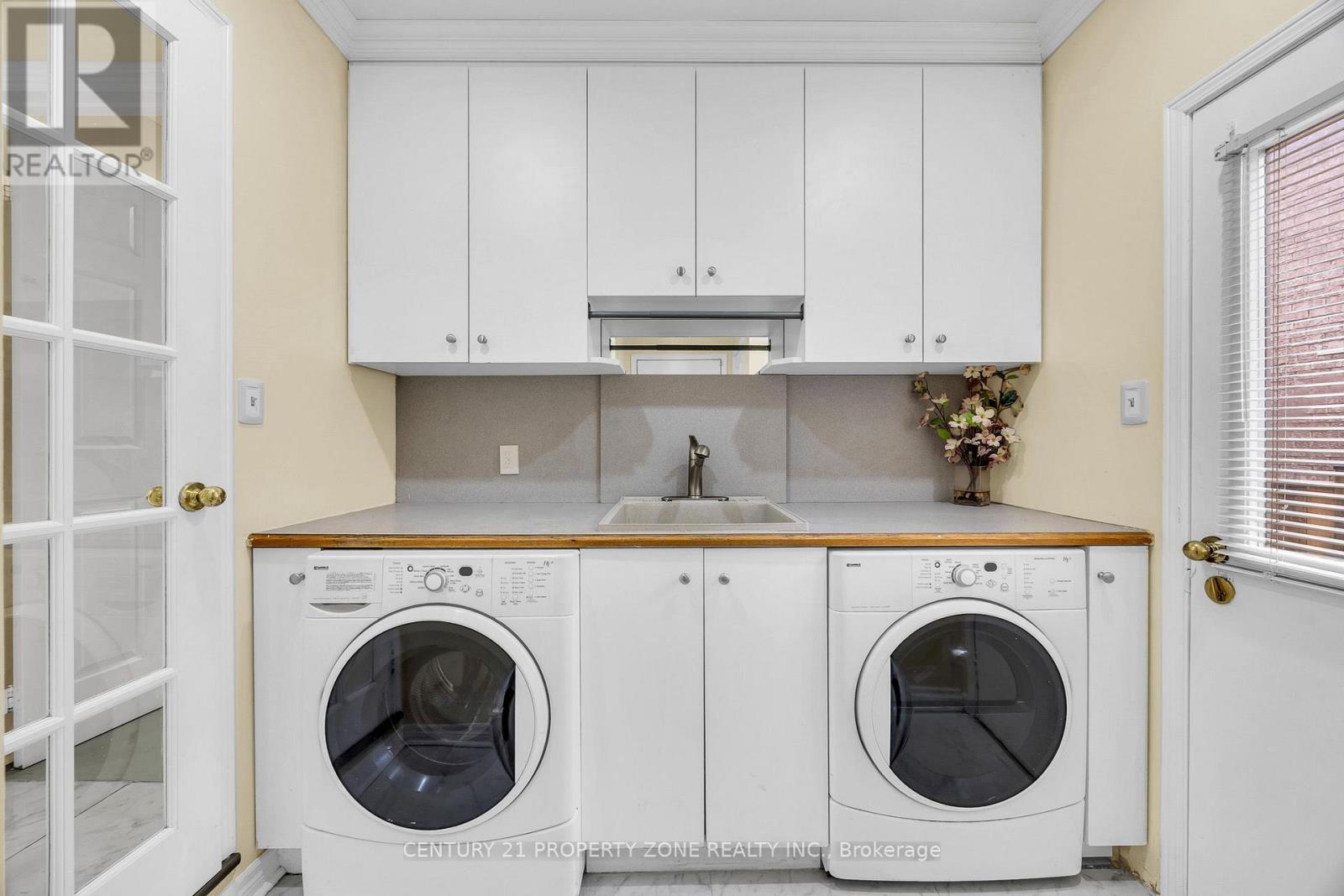 27 BASSETT BOULEVARD - 28