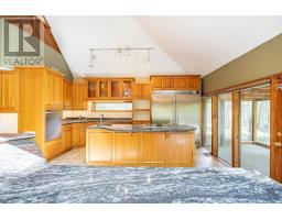 Family room - 15 Scottdale Drive, Oro Medonte, ON L0L1T0 Photo 6