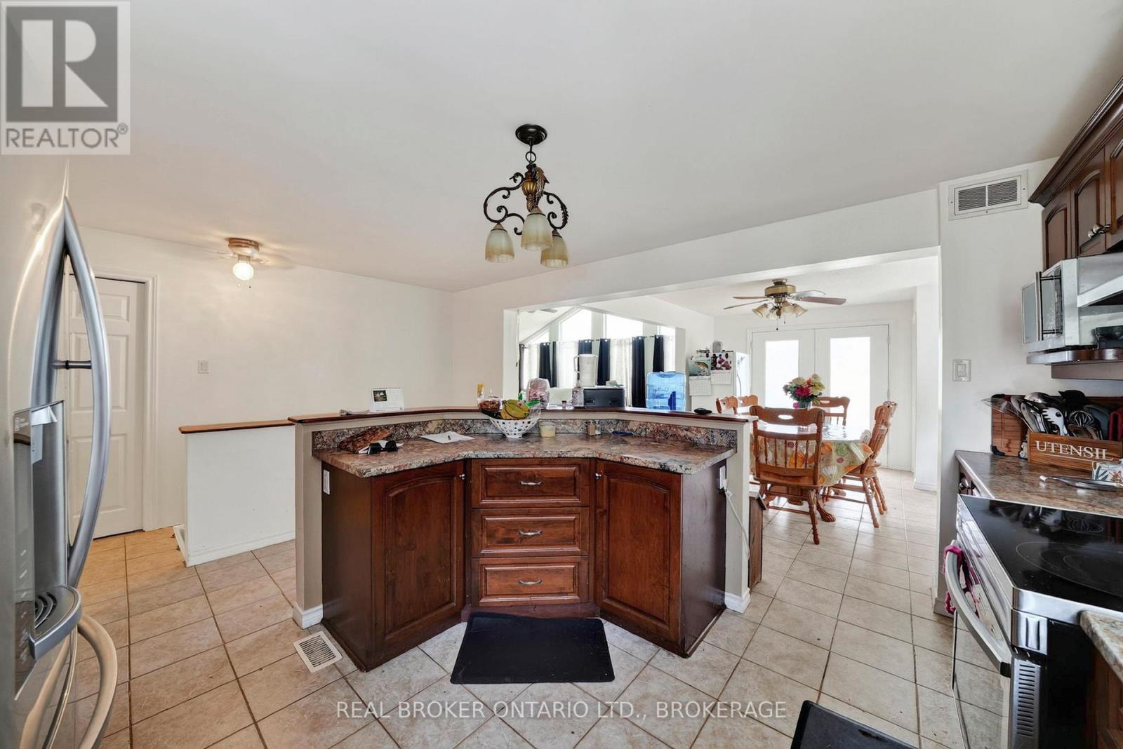 14950 SANDTOWN ROAD - Image 11