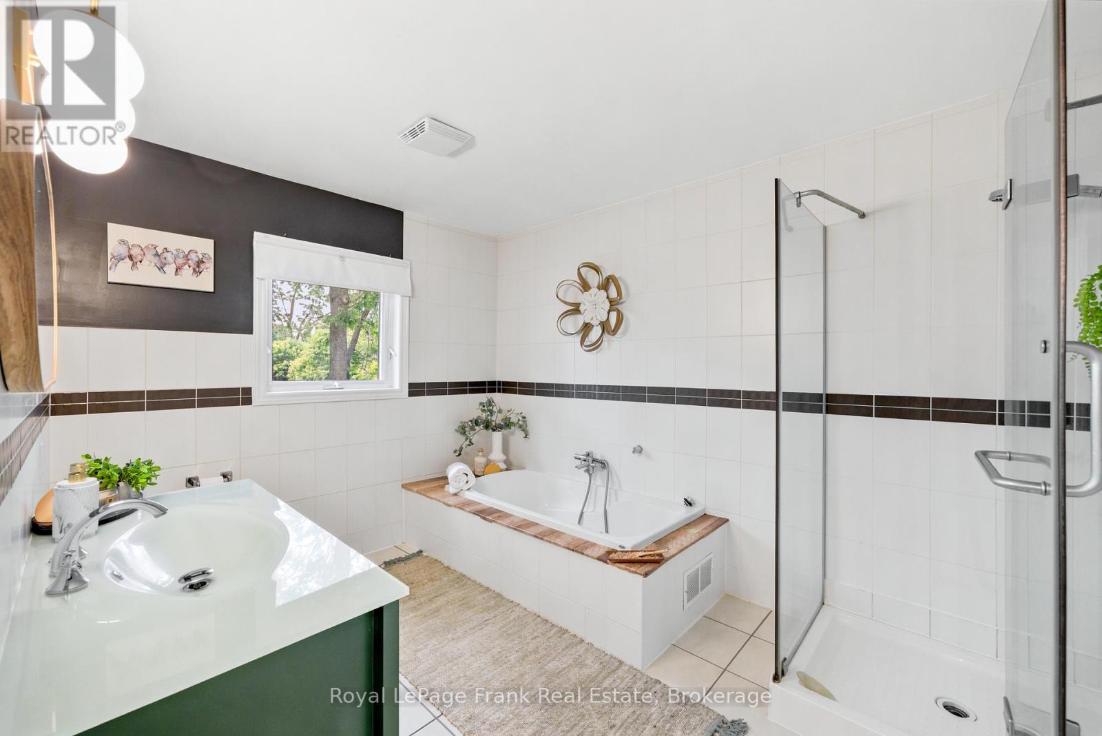 246 COCHRANE STREET - 30