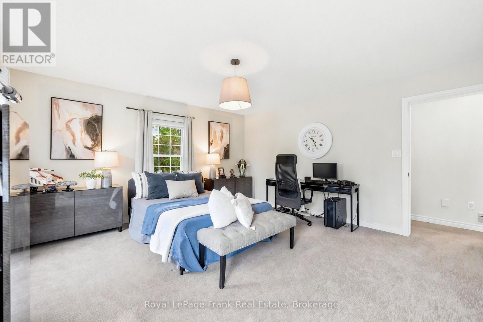 246 COCHRANE STREET - 32
