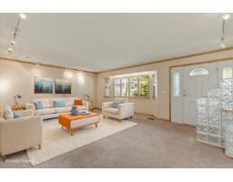 2034 Majestic Crescent, Abbotsford, BC V2T3G1 Photo 6
