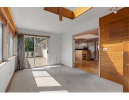 2034 Majestic Crescent, Abbotsford, BC V2T3G1 Photo 9