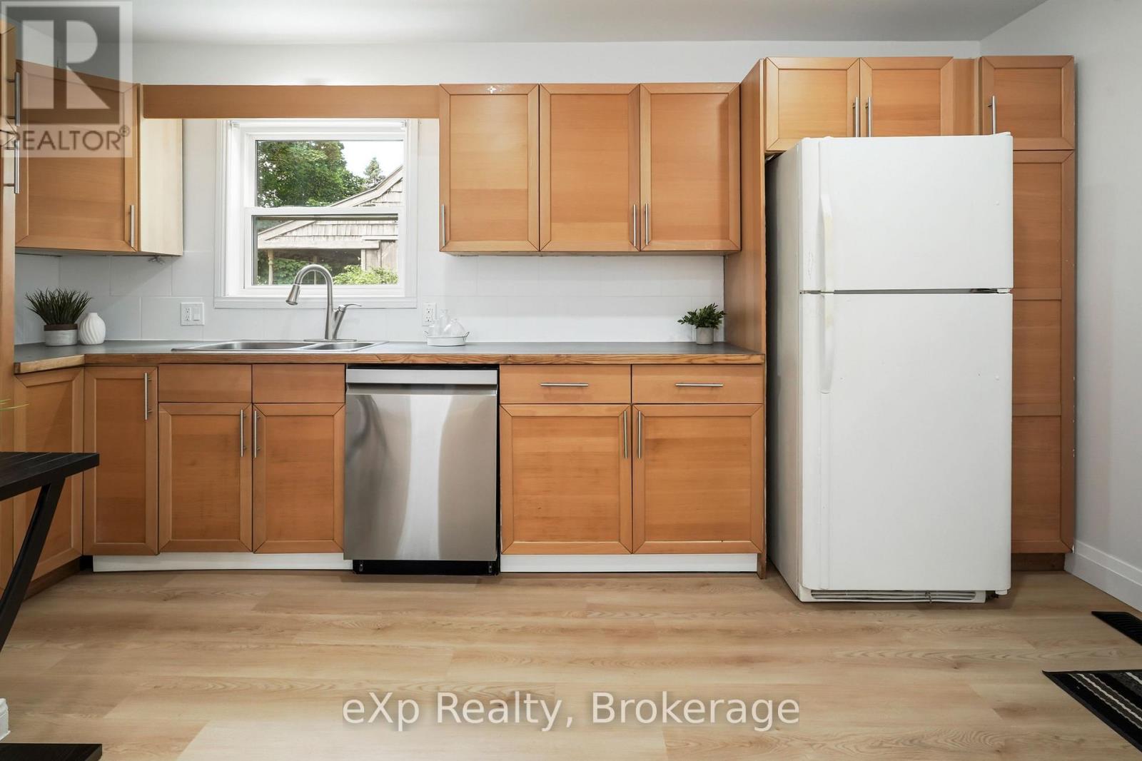 84 VICTORIA BOULEVARD - Image 10