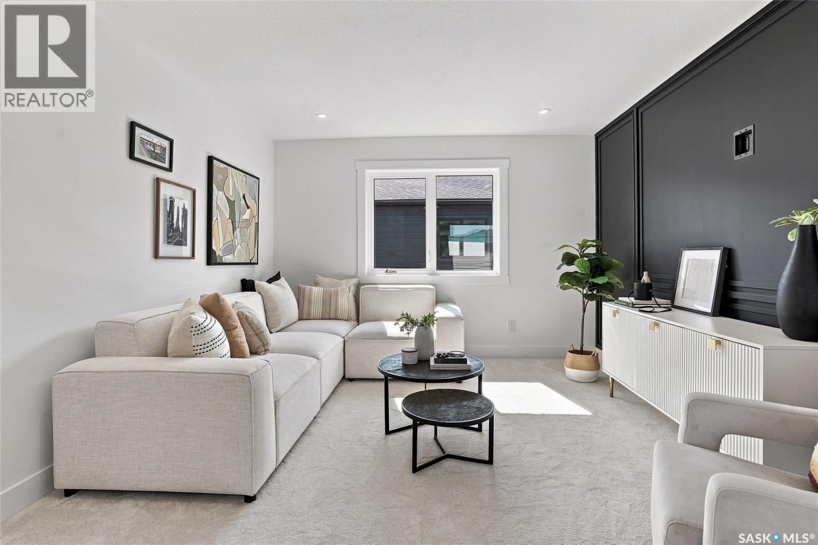 102 Cockcroft MANOR - 11