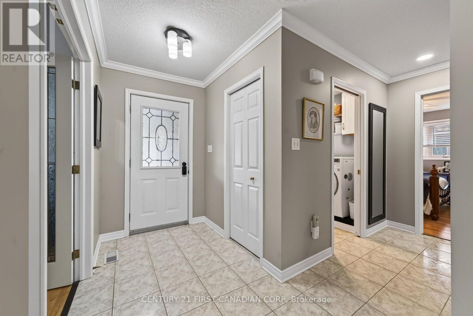 67 MOFFATT LANE - 15