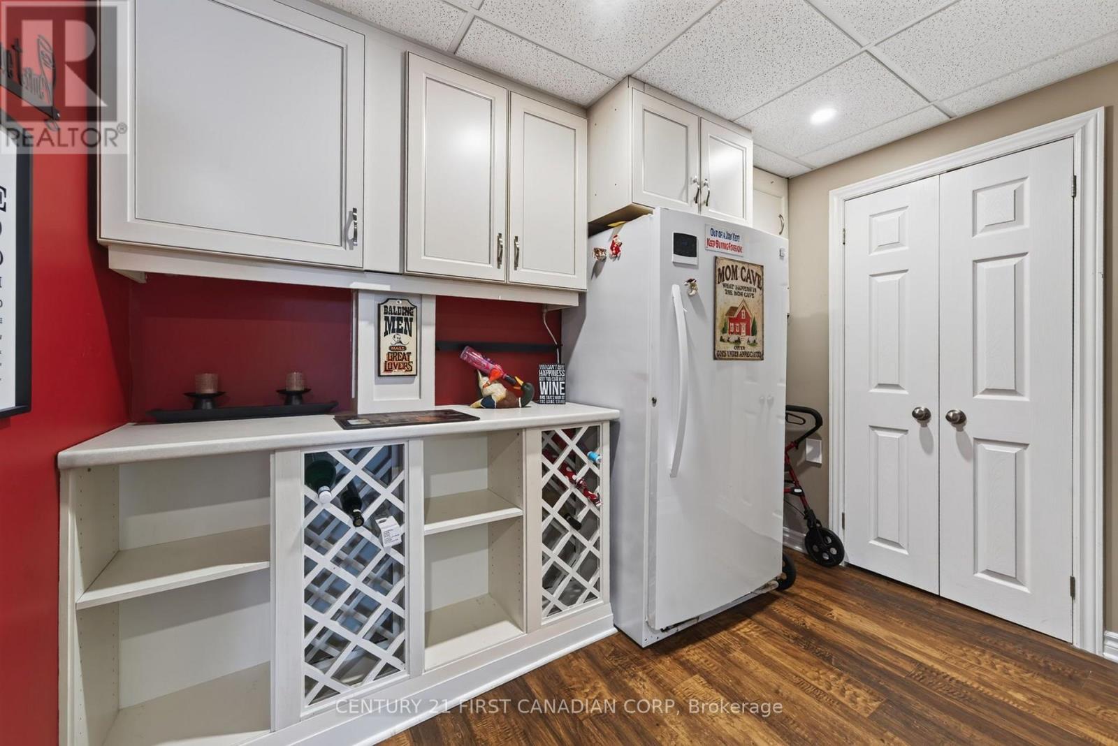 67 MOFFATT LANE - Image 38