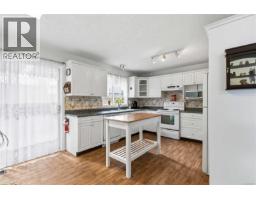 23 Eagle Lane, View Royal, BC V9A7M2 Photo 9