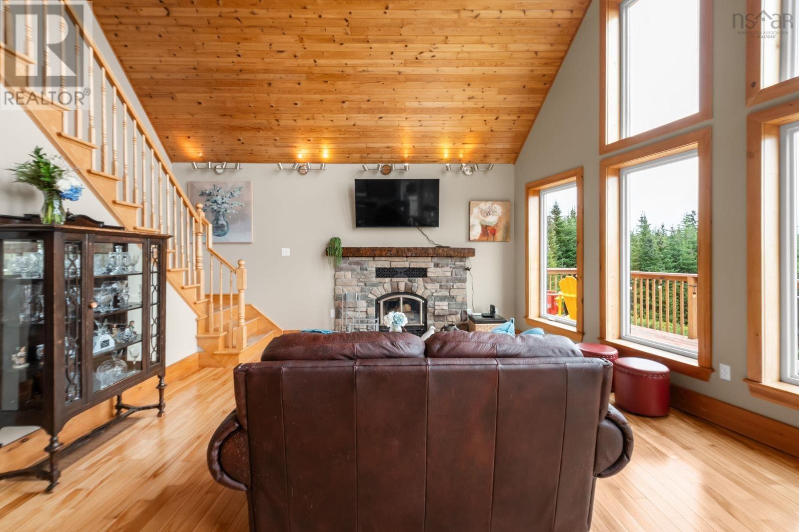 5 Evergreen Crescent - 7