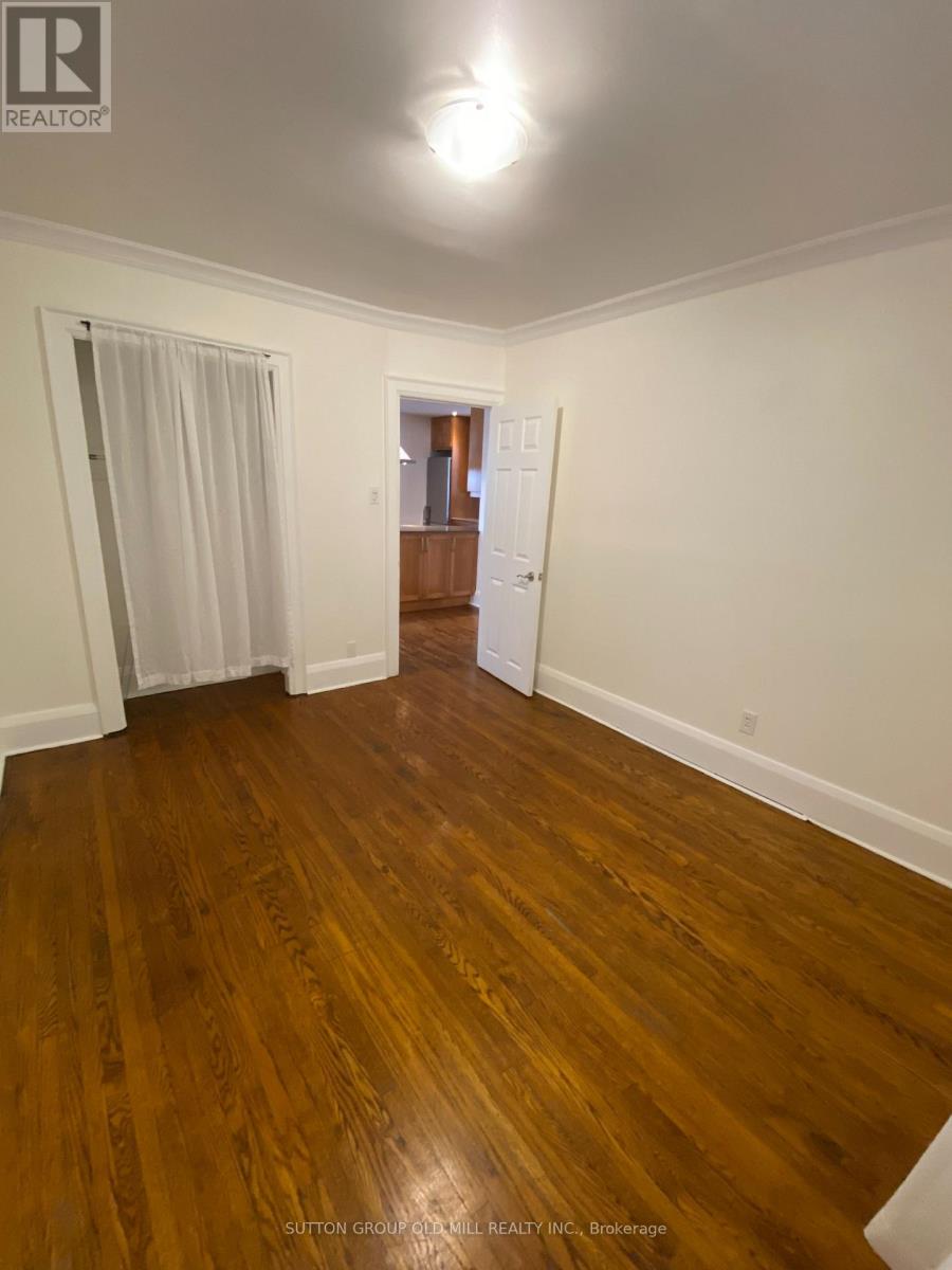 46 RICHARD AVENUE - 13
