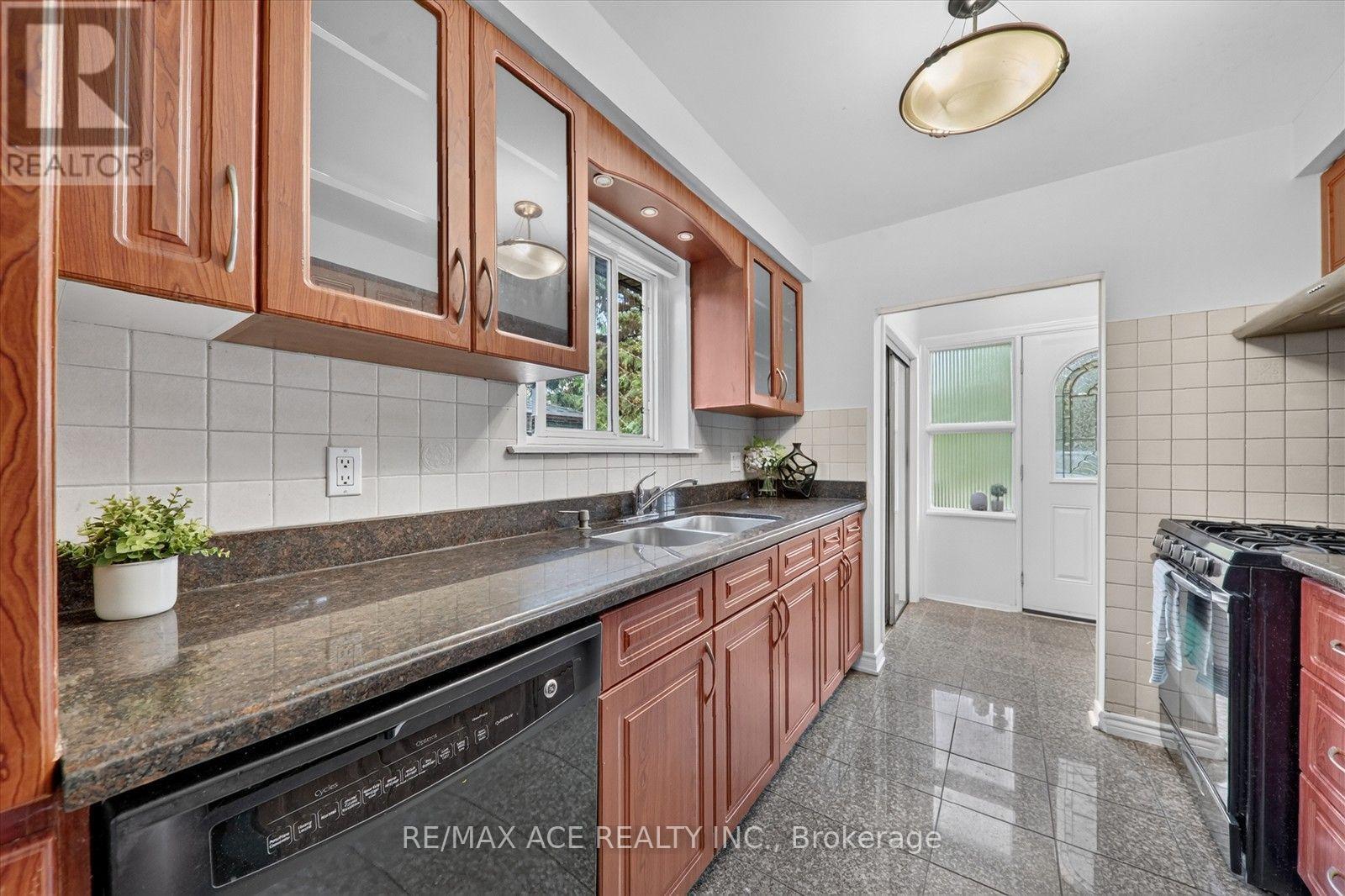 100 MERKLEY SQUARE - 14