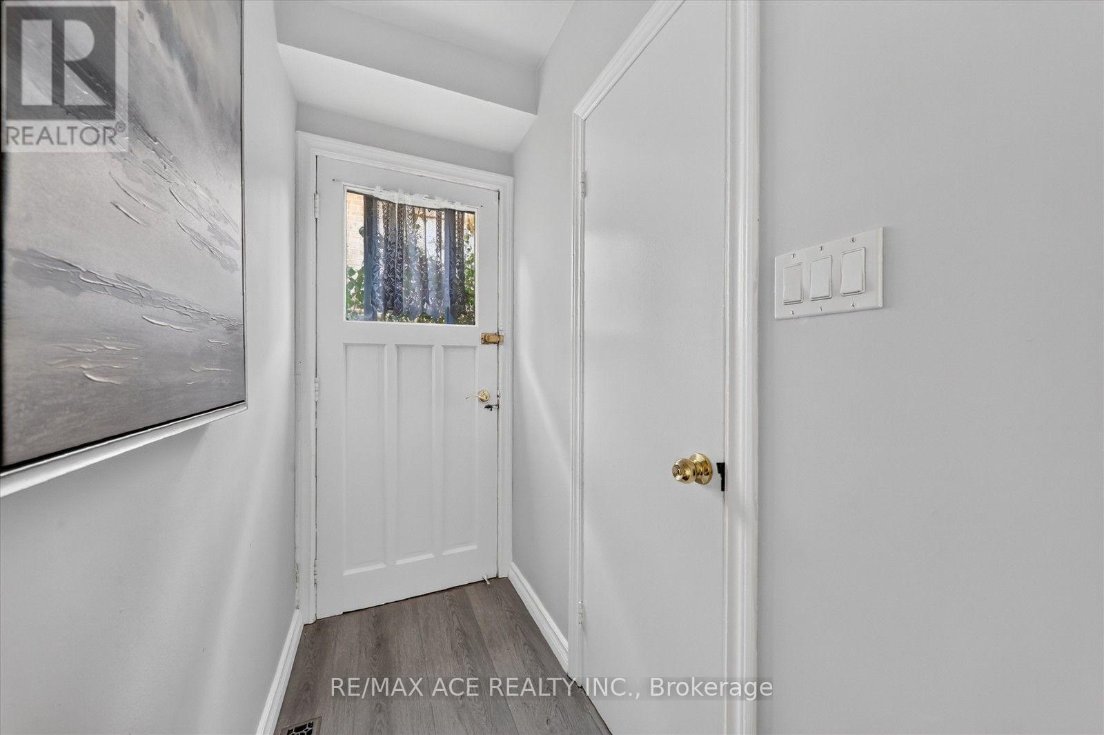 100 MERKLEY SQUARE - 30