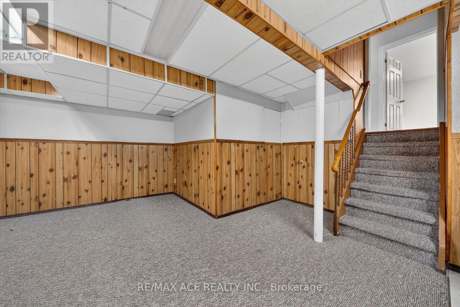 100 MERKLEY SQUARE - 33