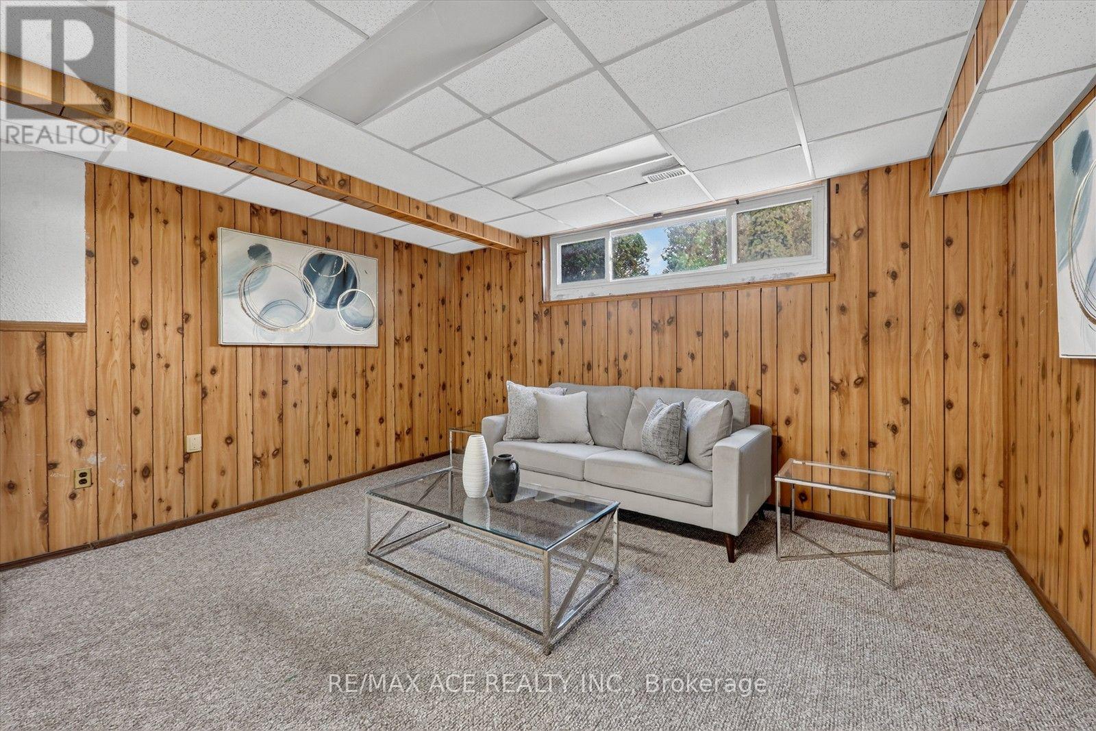 100 MERKLEY SQUARE - 36