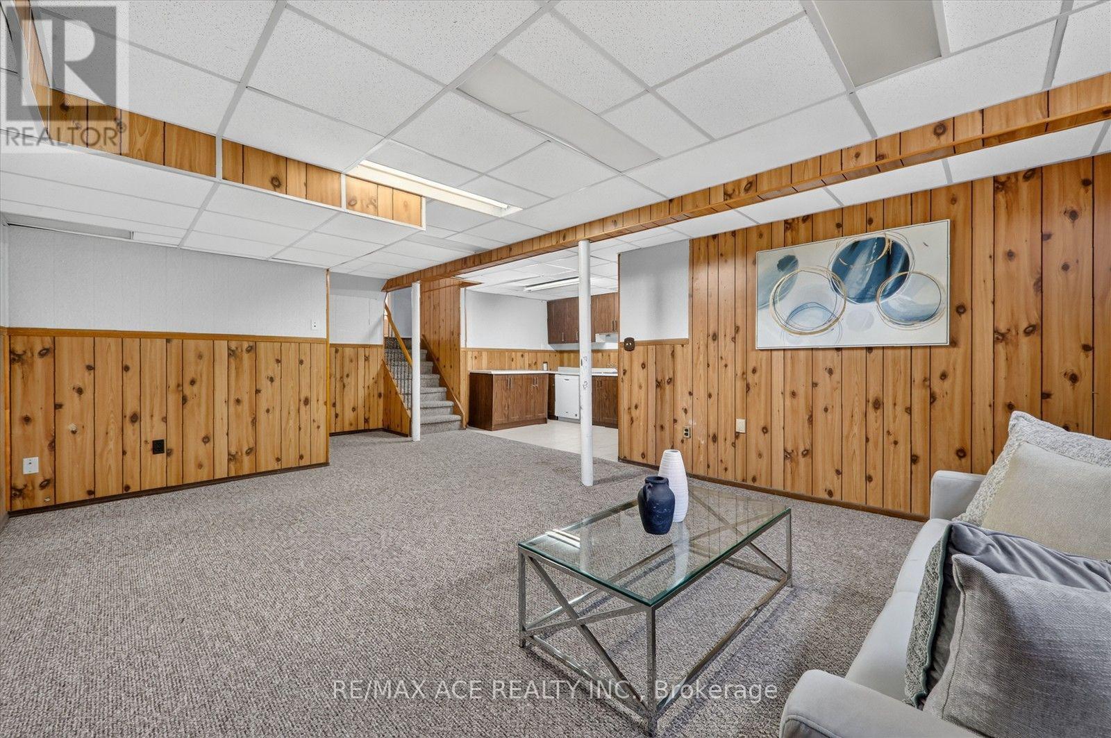 100 MERKLEY SQUARE - 37