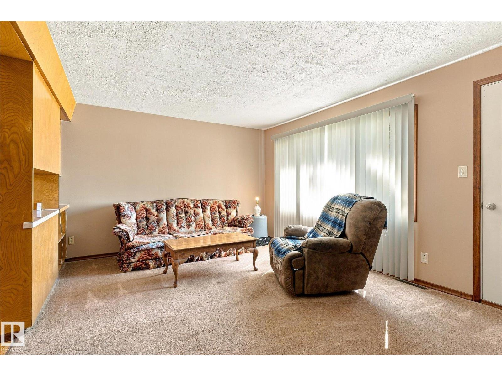 5024 50 AV - Image 6