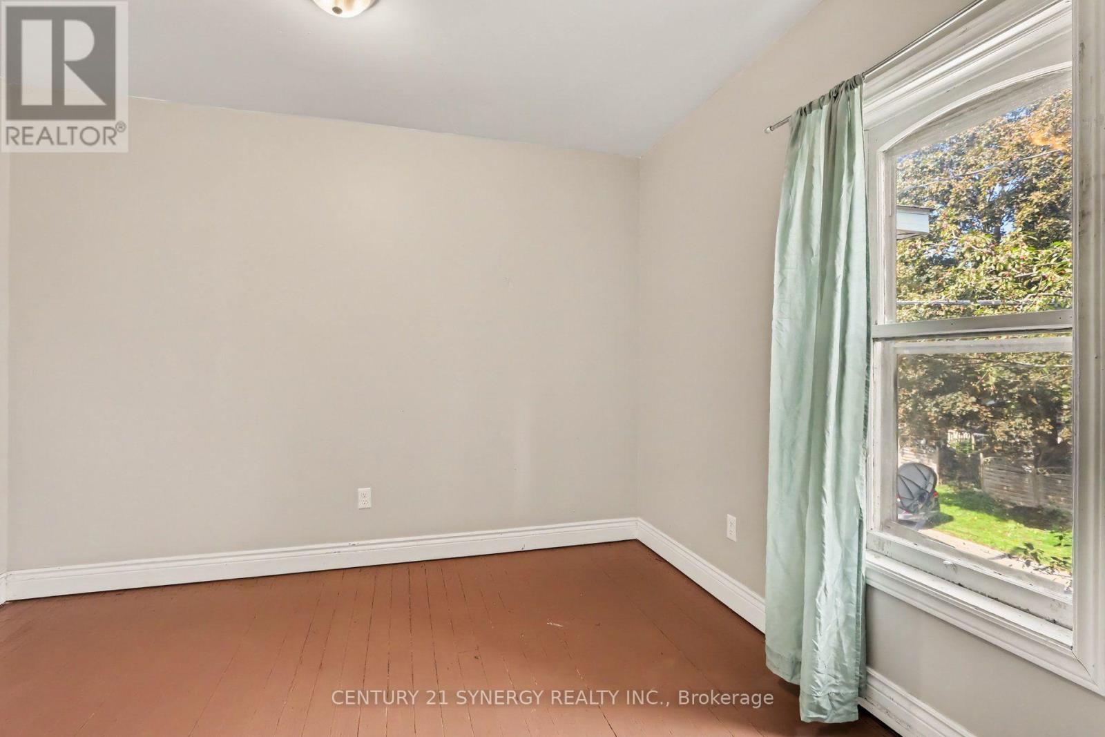 37 SMITHS FALLS AVENUE - Image 20