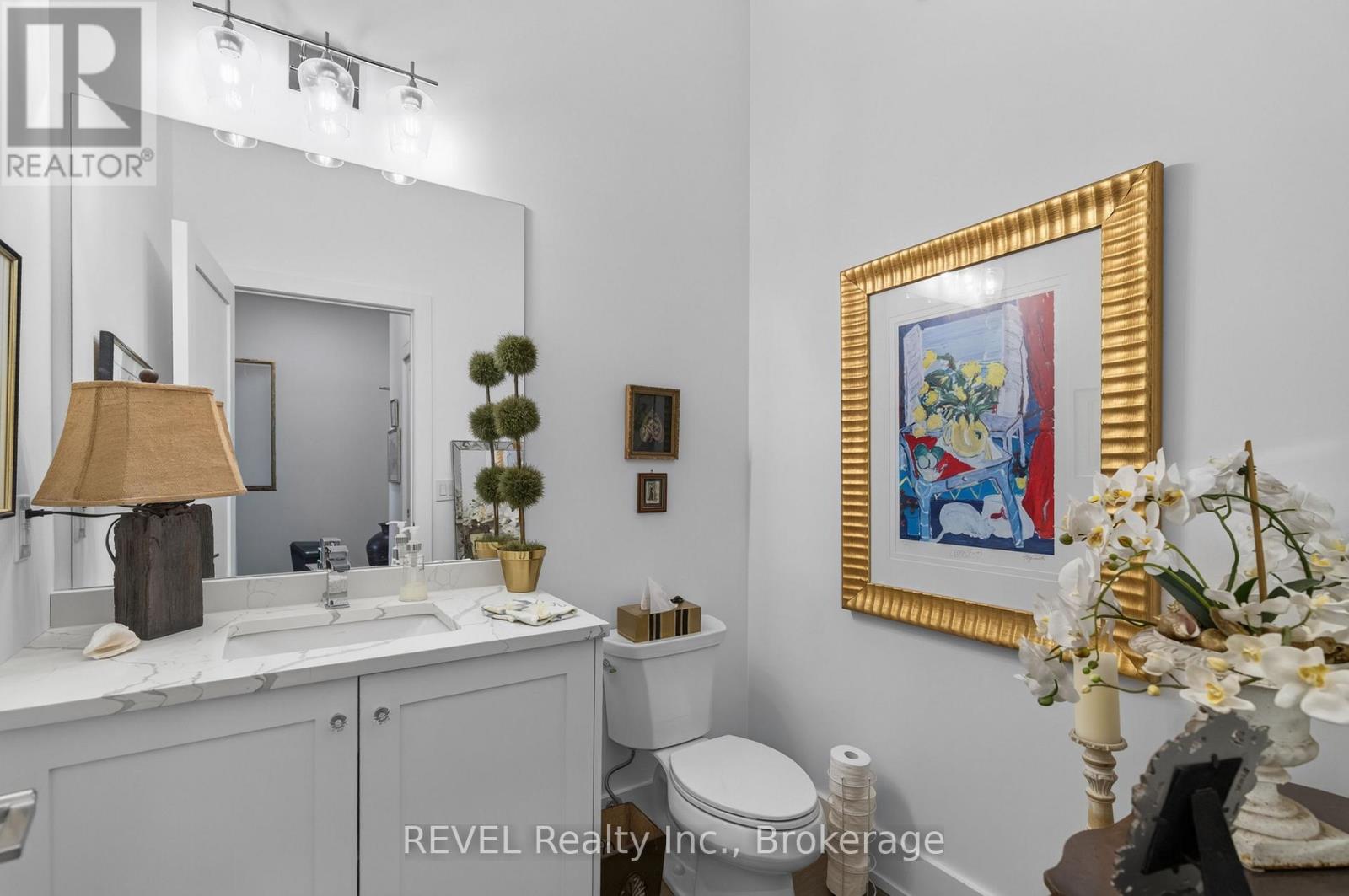 #606 77 YATES STREET - 23