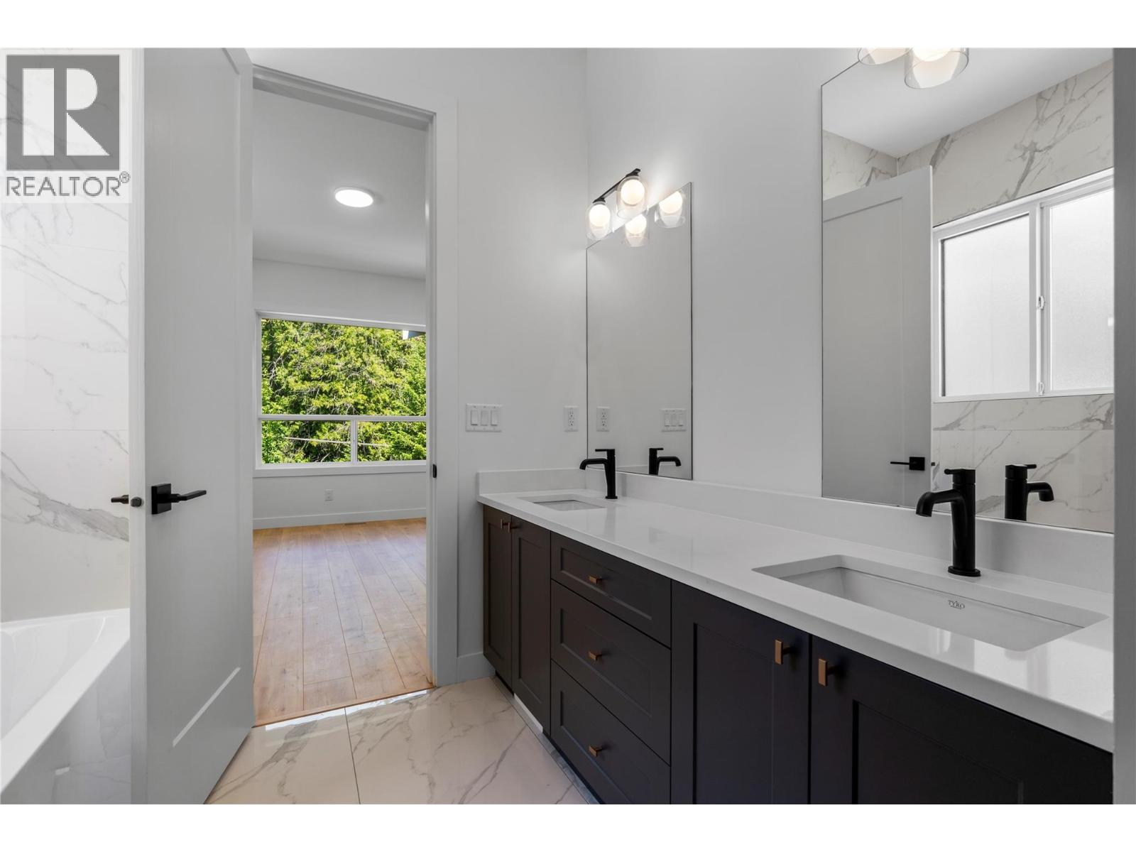 4221 69 Avenue NE - 23
